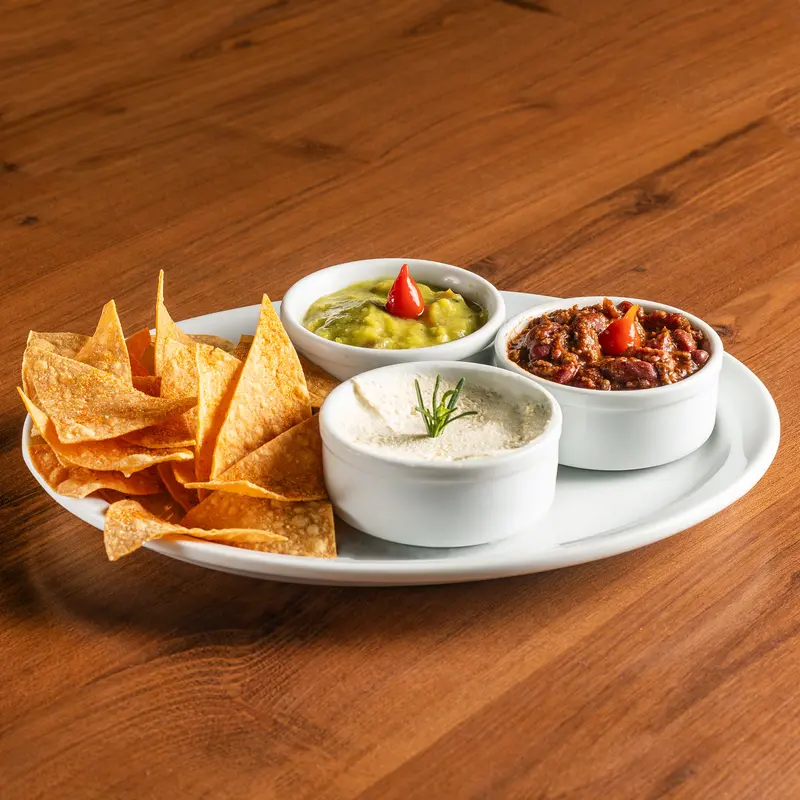 Totopos com Guacamole p/ 2 pessoas